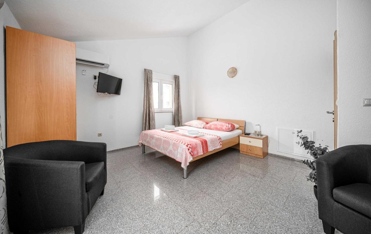 Apartments Miskovic โวดีเซ ภายนอก รูปภาพ